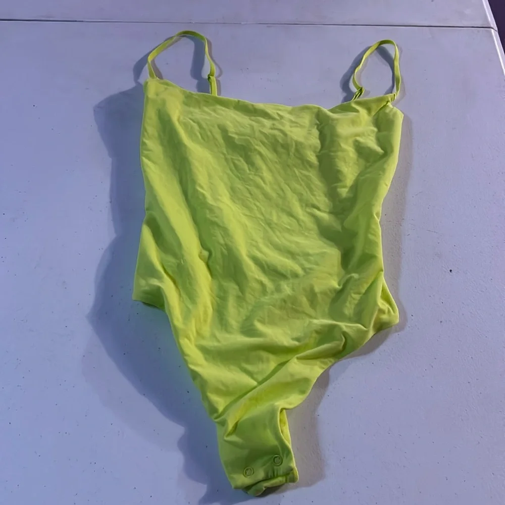 Skims• Tank Bodysuit • • Never Worn • XS• Green • - Picture 1 of 3